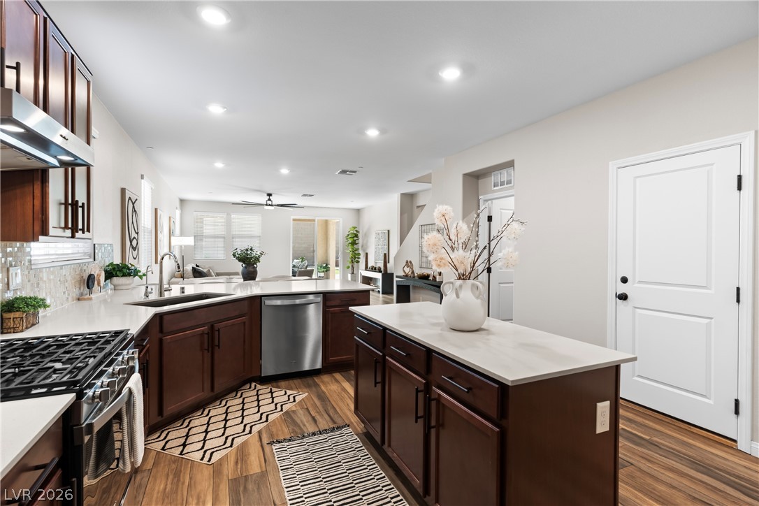 2628 Ferrara Street Henderson, NV 89044 - Photo 5 of 56