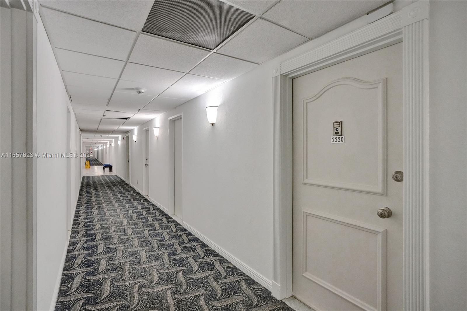 500 Bayview Drive, Unit PH20 Sunny Isles Beach, FL 33160 - Photo 35 of 41 a view of hallway