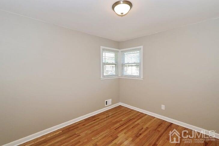 325 Dukes Road Colonia, NJ 07067 - Photo 12 of 22 Gallery Image 12