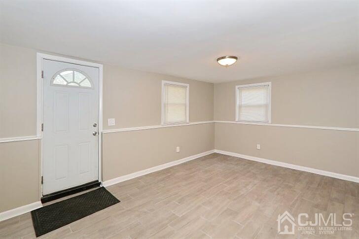 325 Dukes Road Colonia, NJ 07067 - Photo 16 of 22 Gallery Image 16