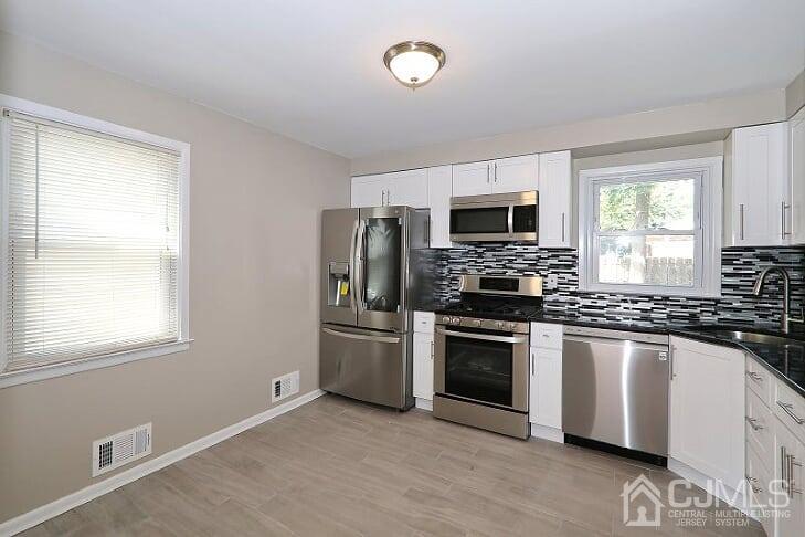 325 Dukes Road Colonia, NJ 07067 - Photo 7 of 22 Gallery Image 7