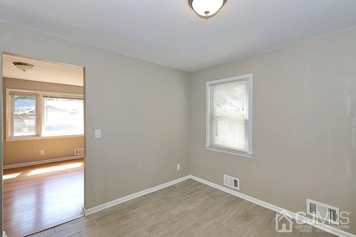 325 Dukes Road Colonia, NJ 07067 - Photo 9 of 22 Gallery Image 9