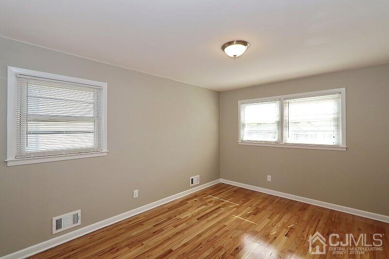 325 Dukes Road Colonia, NJ 07067 - Photo 10 of 22 Gallery Image 10