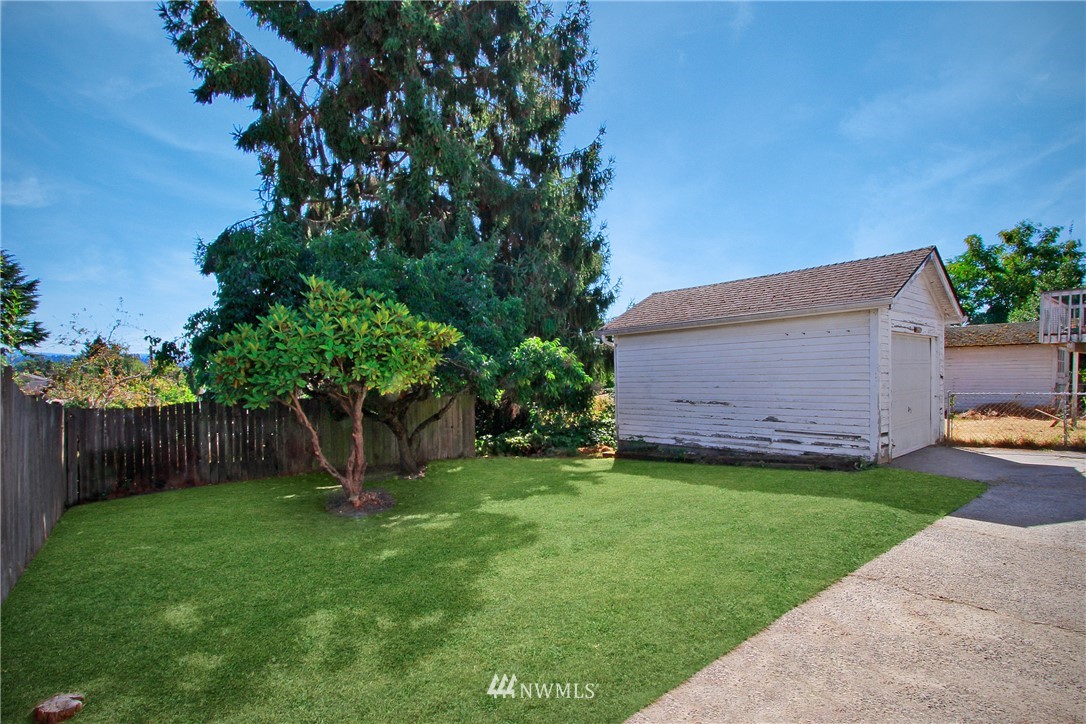 7916 Renton Avenue South Seattle, WA 98118 - Photo 17 of 18
