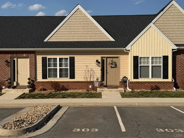 $265,400 | 3008 Hill Street, Unit 303, Lynchburg, VA 24501