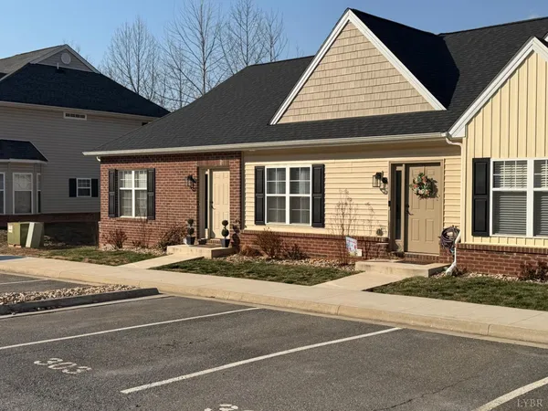 $265,400 | 3008 Hill Street, Unit 303, Lynchburg, VA 24501