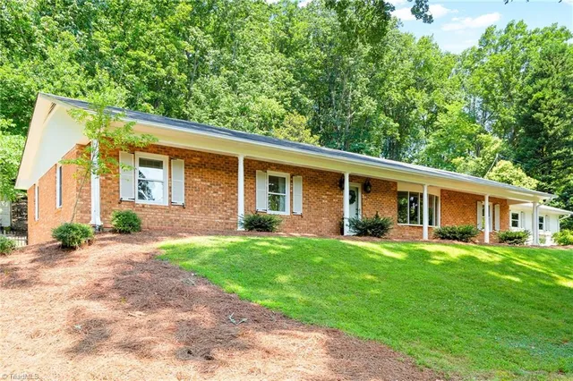 $549,000 | 1011 Westmont Drive, Asheboro, NC 27205