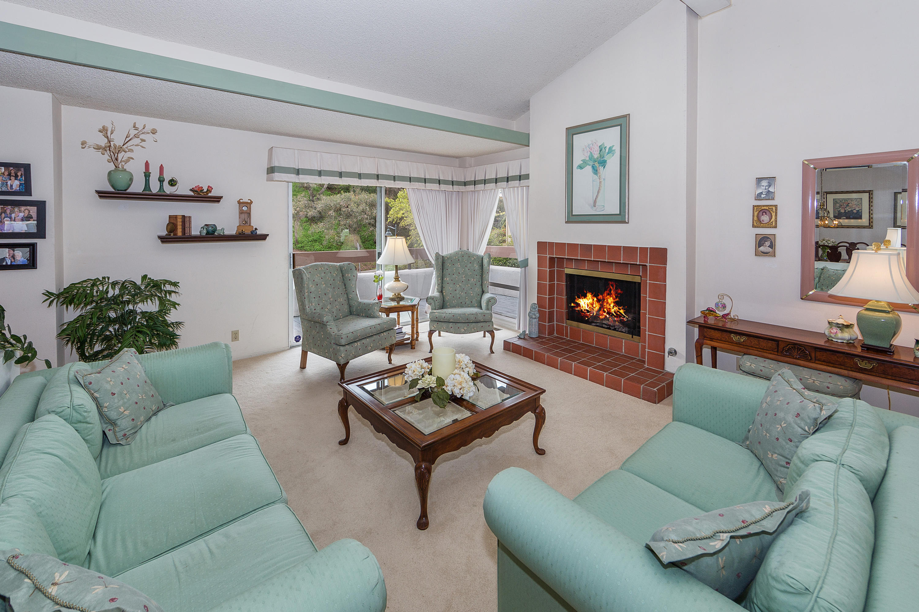 1124 Manitou Road Santa Barbara, CA 93101 - Photo 8 of 23 10-7
