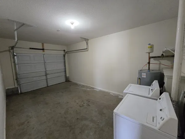 $1,150 | 273 Executive Avenue, Unit A, Clarksville, TN 37042
