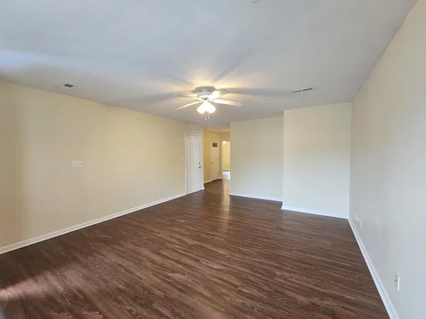 $1,150 | 273 Executive Avenue, Unit A, Clarksville, TN 37042