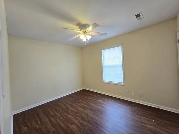 $1,150 | 273 Executive Avenue, Unit A, Clarksville, TN 37042