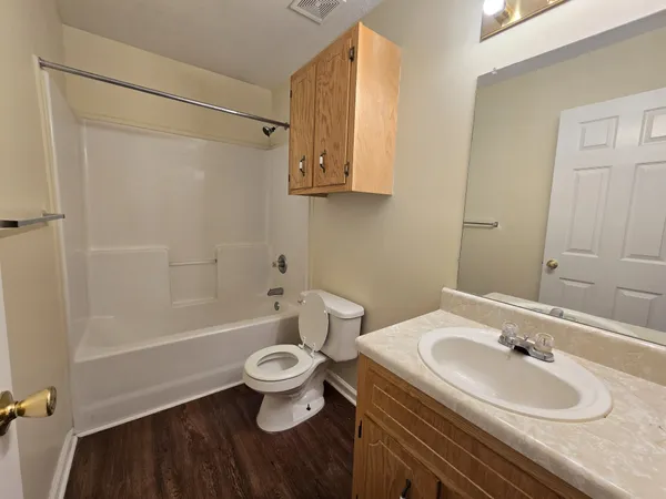 $1,150 | 273 Executive Avenue, Unit A, Clarksville, TN 37042