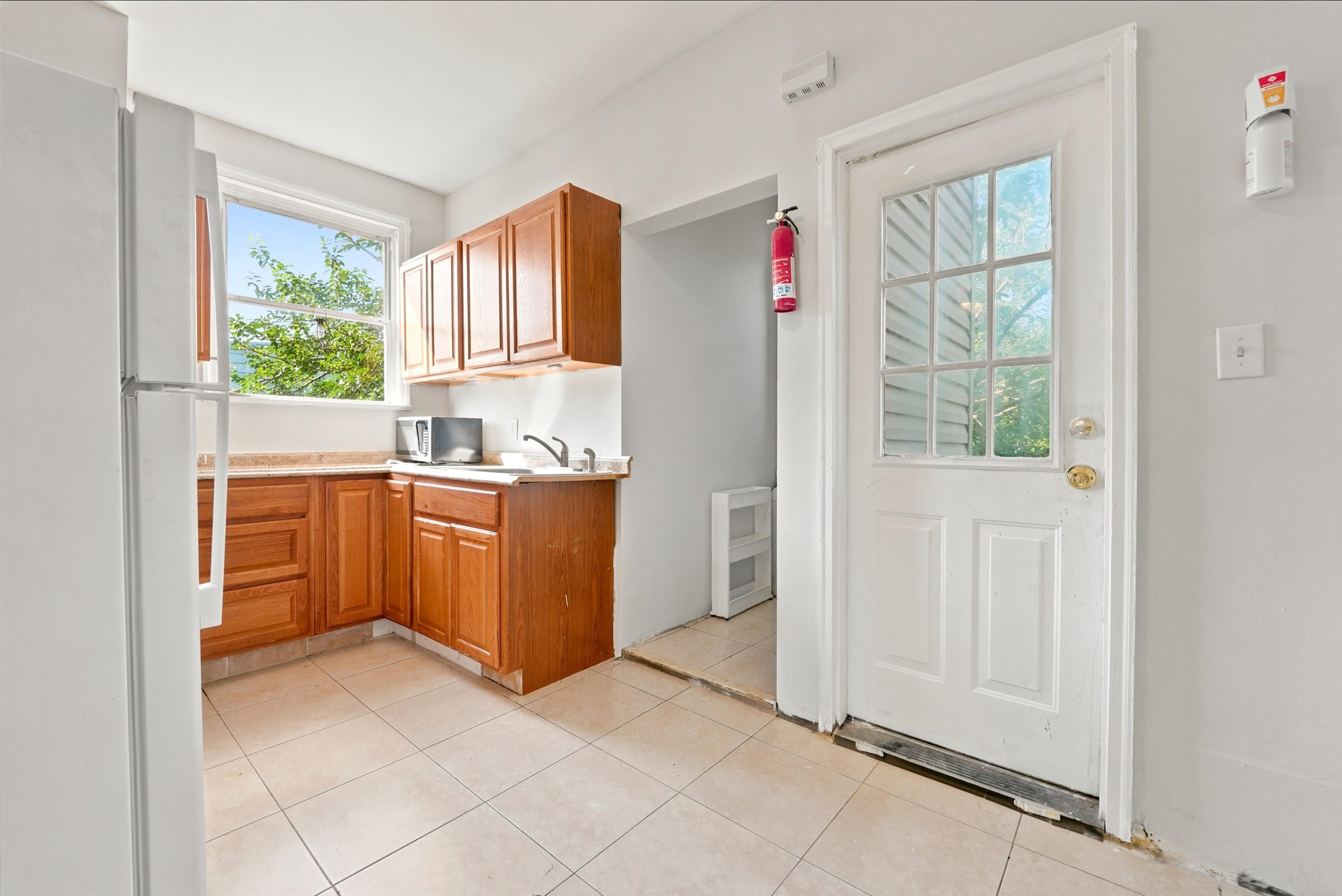 25 West 19th Street, Unit 2 Bayonne, NJ 07002 - Photo 6 of 14
