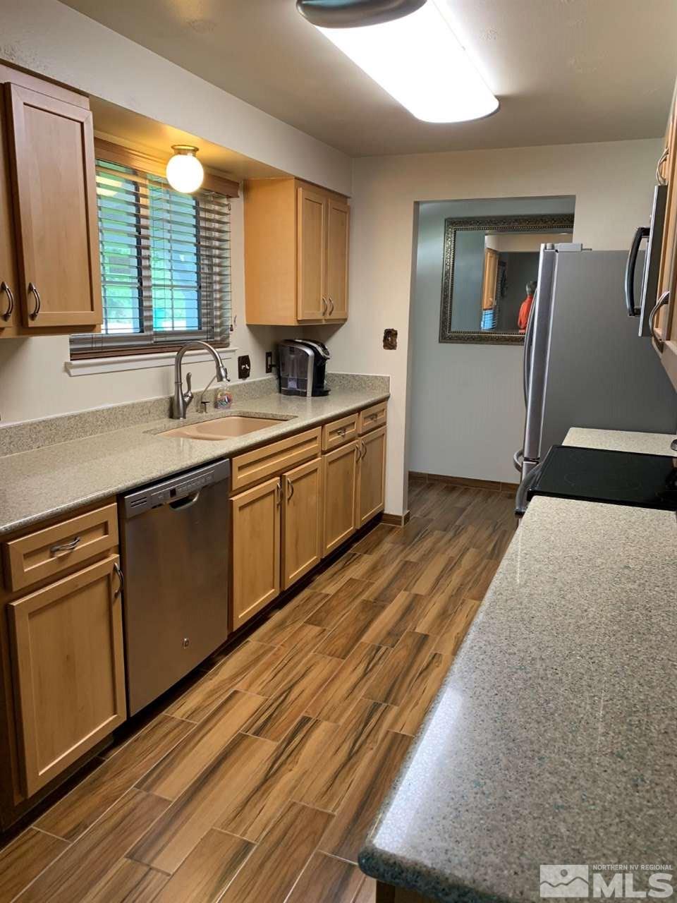 9040 Spearhead Way Reno, NV 89506 - Photo 8 of 21 Photo 8