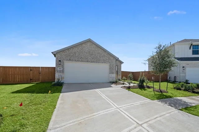 $249,990 | 1806 Glacier Gorge Trail, Dayton, TX 77535