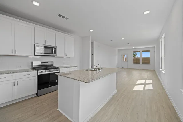 $249,990 | 1806 Glacier Gorge Trail, Dayton, TX 77535