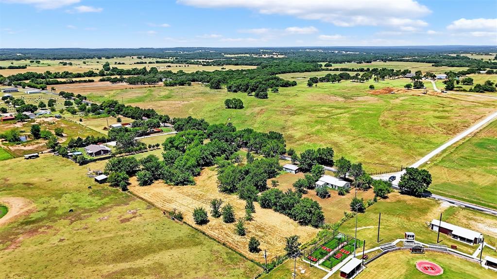 398 Phillips Street Callisburg, TX 76240 - Photo 10 of 22