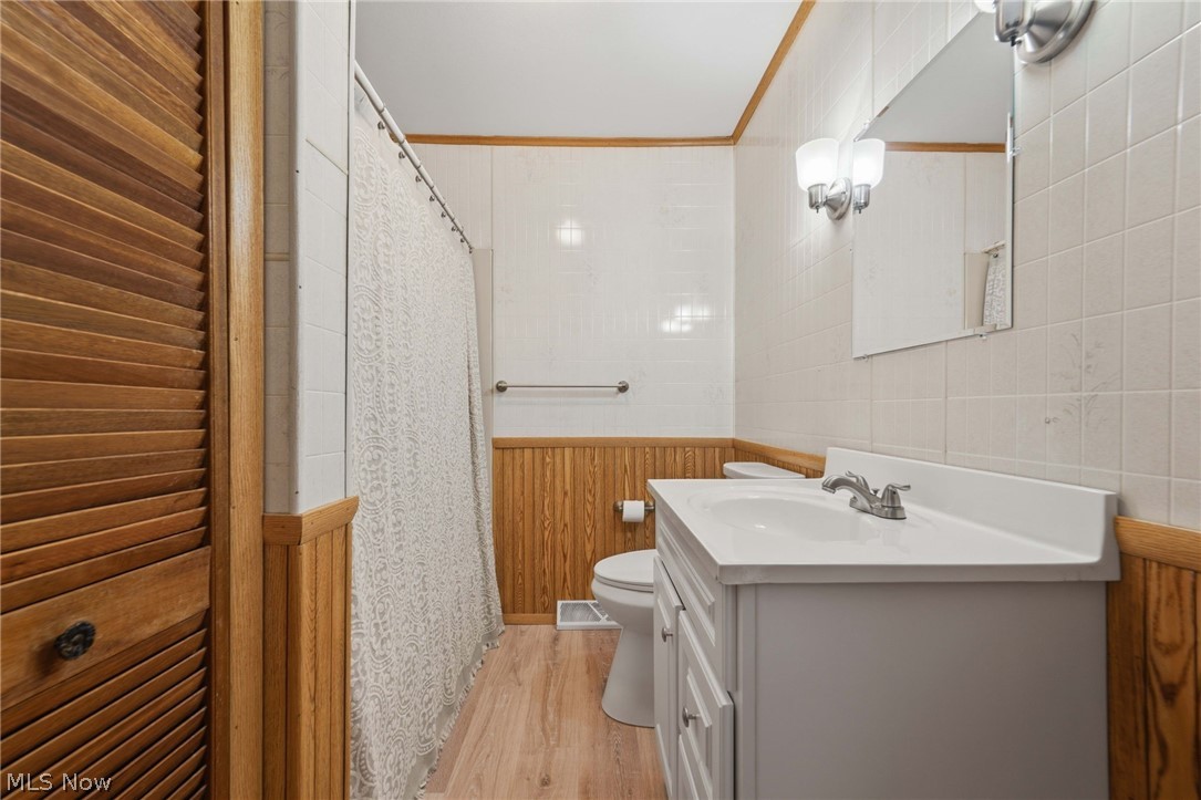 205 Claridon Road Chardon, OH 44024 - Photo 11 of 30 1st full bath