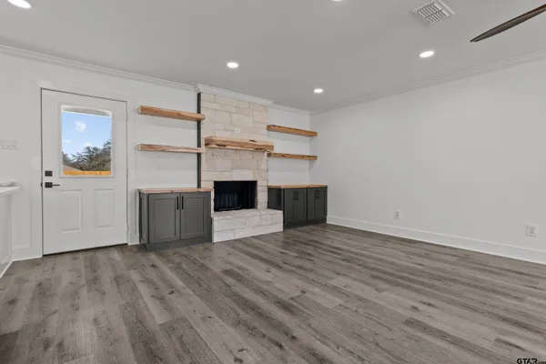 $374,500 | 3456 Meadowdale, Flint, TX 75762