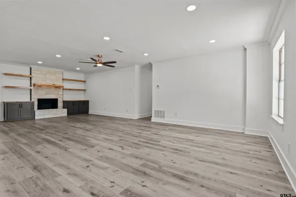 $374,500 | 3456 Meadowdale, Flint, TX 75762