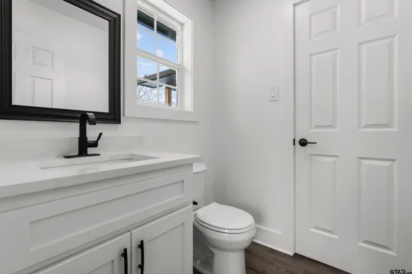 $374,500 | 3456 Meadowdale, Flint, TX 75762