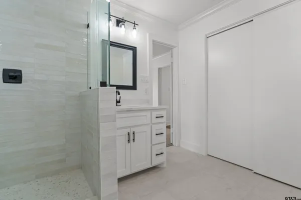 $374,500 | 3456 Meadowdale, Flint, TX 75762