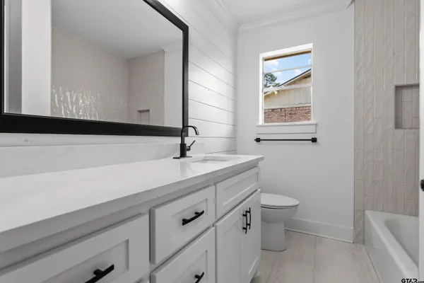 $374,500 | 3456 Meadowdale, Flint, TX 75762