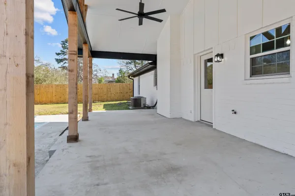 $374,500 | 3456 Meadowdale, Flint, TX 75762