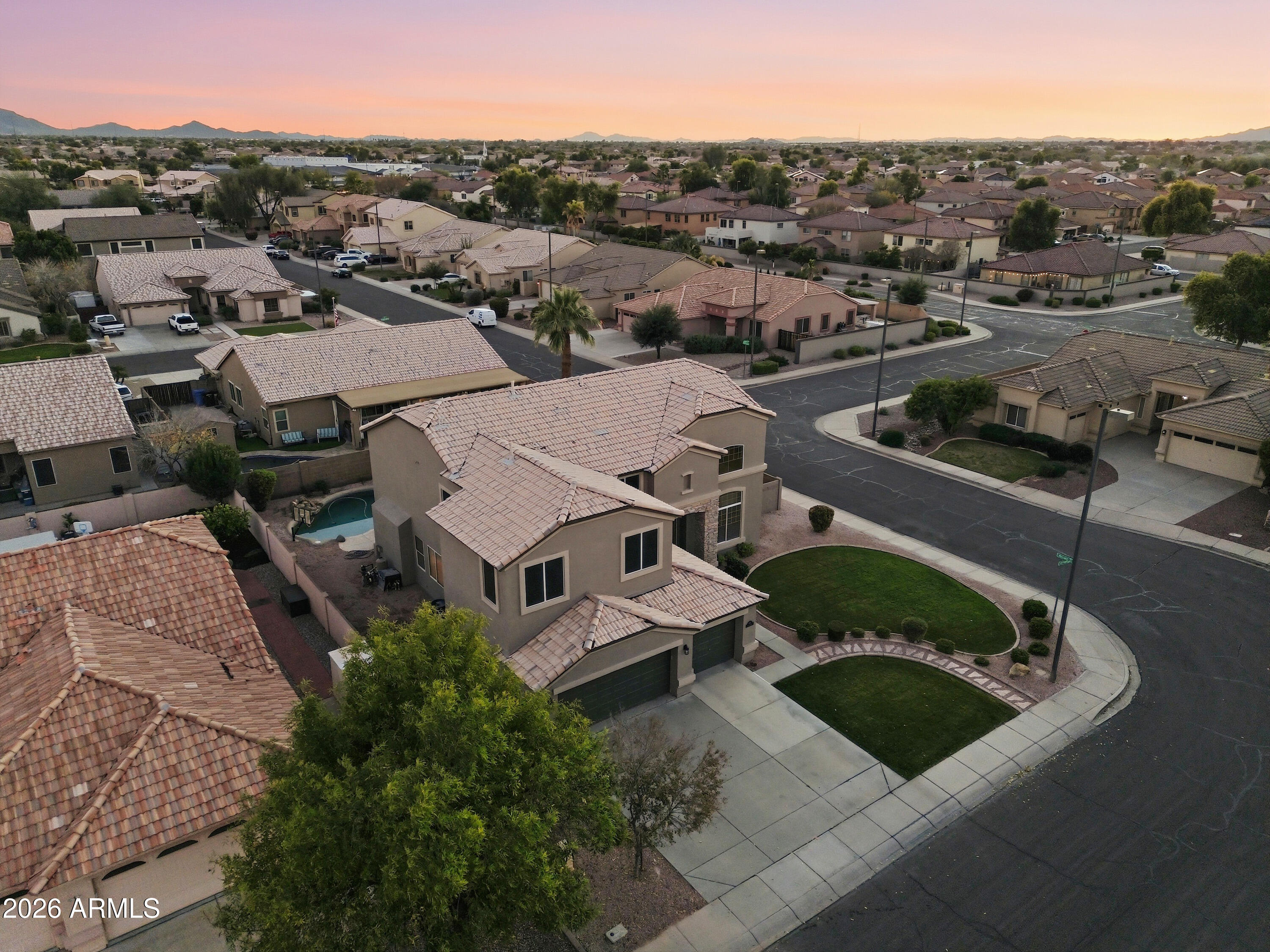 3535 East Derringer Way Gilbert, AZ 85297 - Photo 31 of 37 a view of a house with a swimming pool