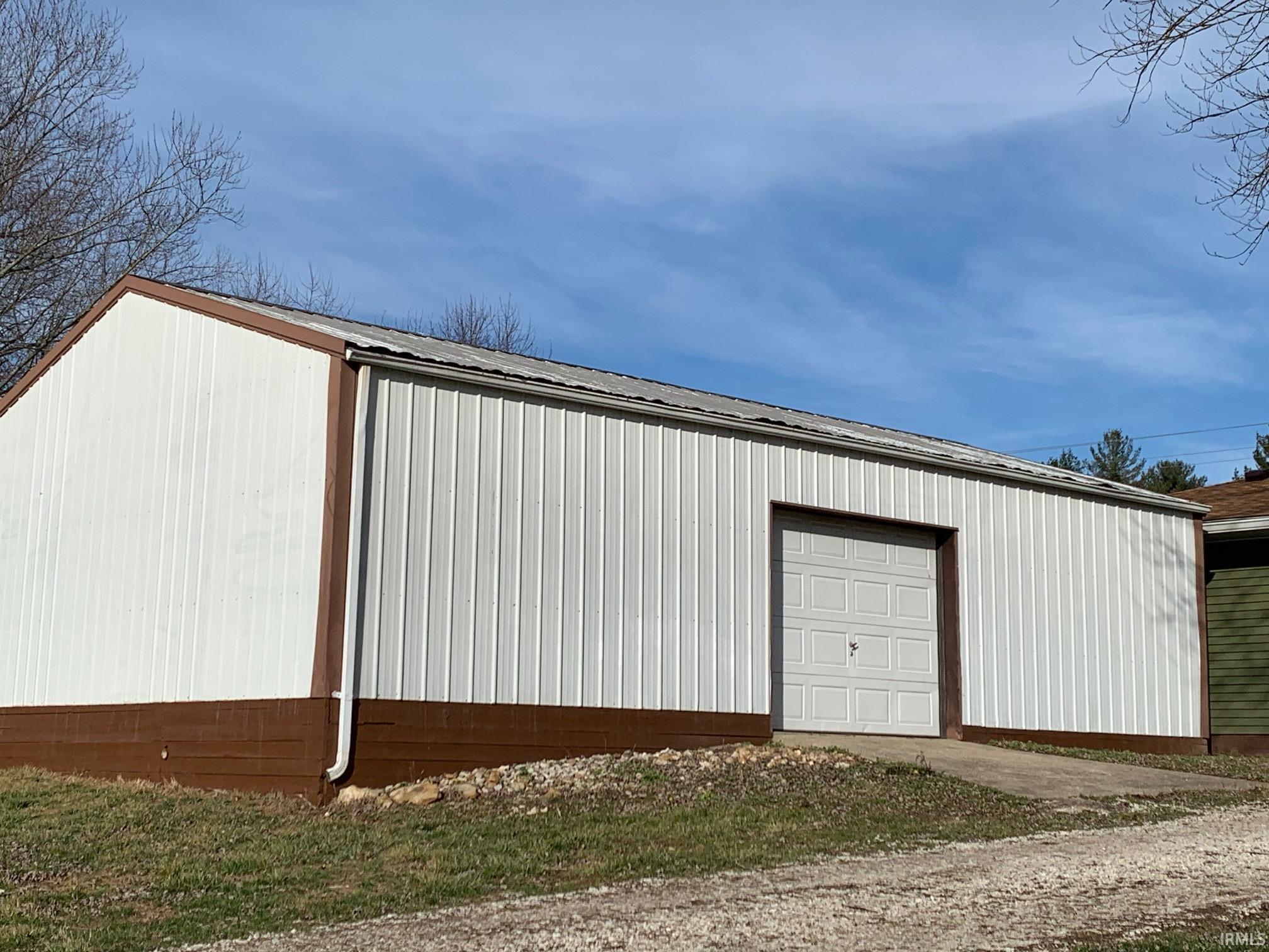 5058 East State Road Bloomfield, IN 47424 - Photo 25 of 35