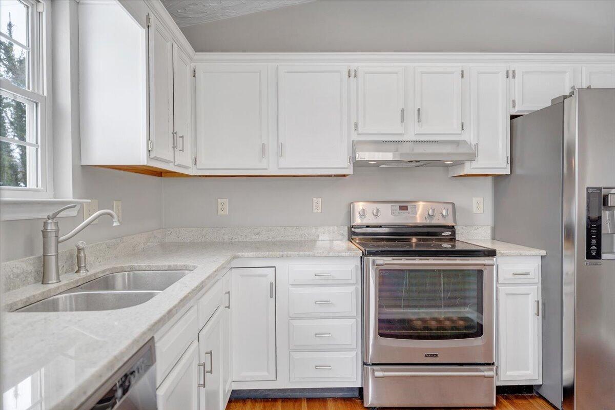 5957 Plantation Road Roanoke, VA 24019 - Photo 14 of 30 013-MIB04135