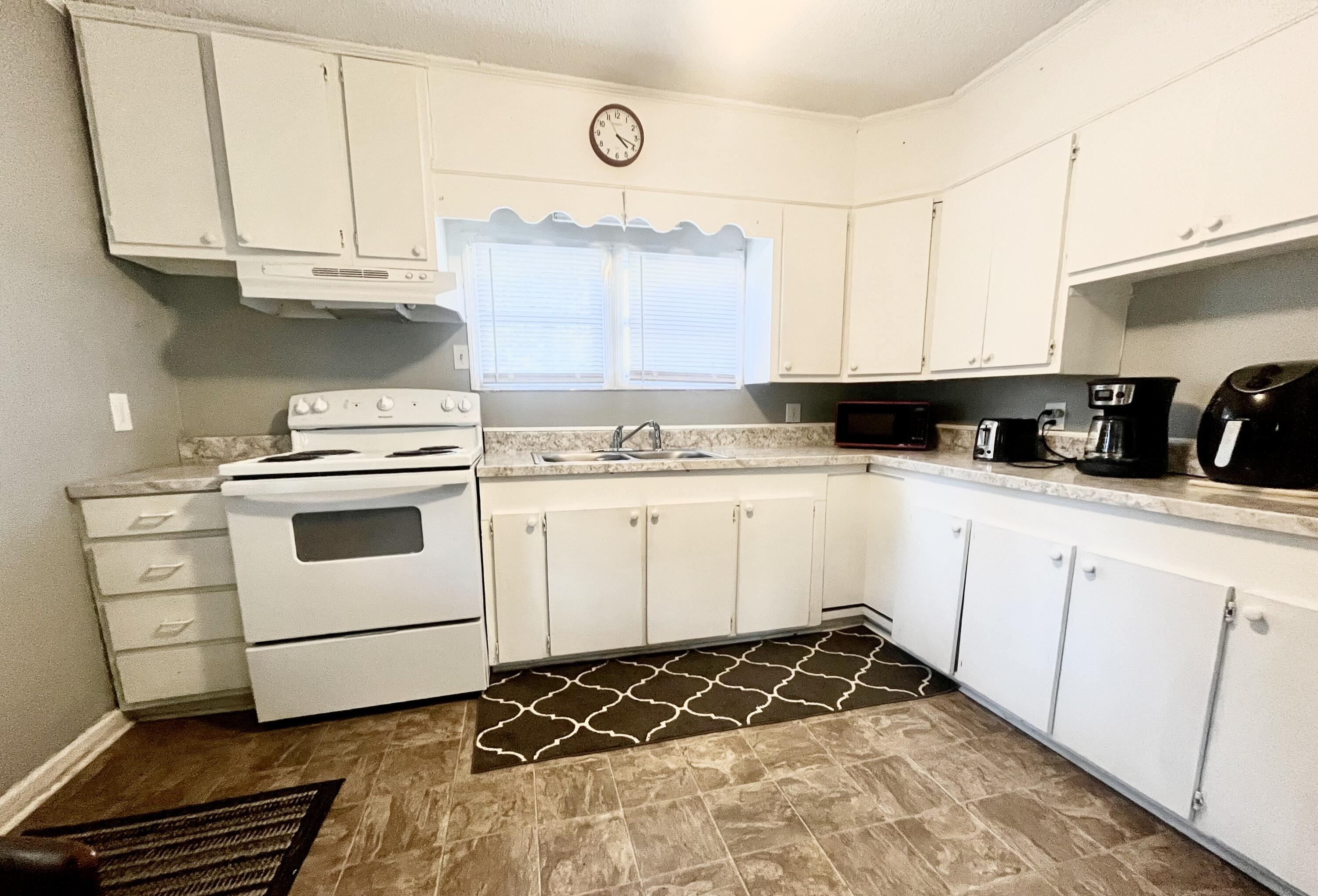 122 Retha Road Orangeburg, SC 29115 - Photo 9 of 16 IMG_5446