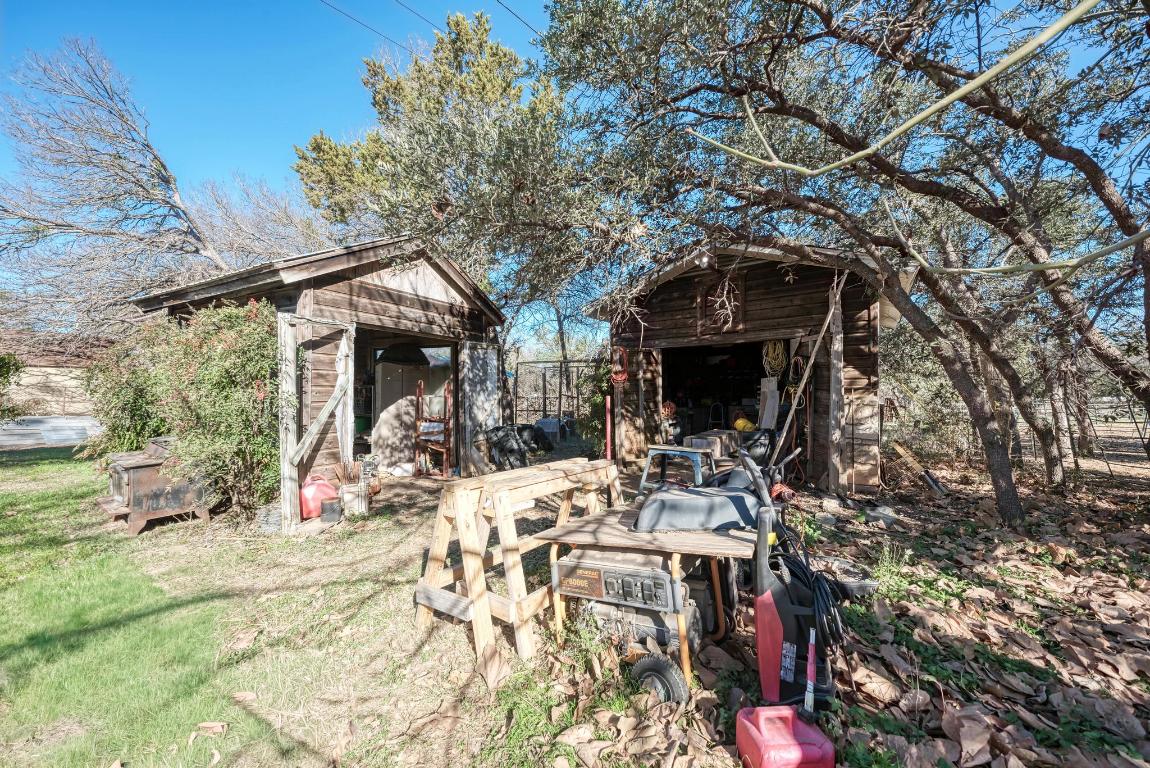 321 Navajo Trail Georgetown, TX 78633 - Photo 31 of 40 a view of a chairs and tables in the patio