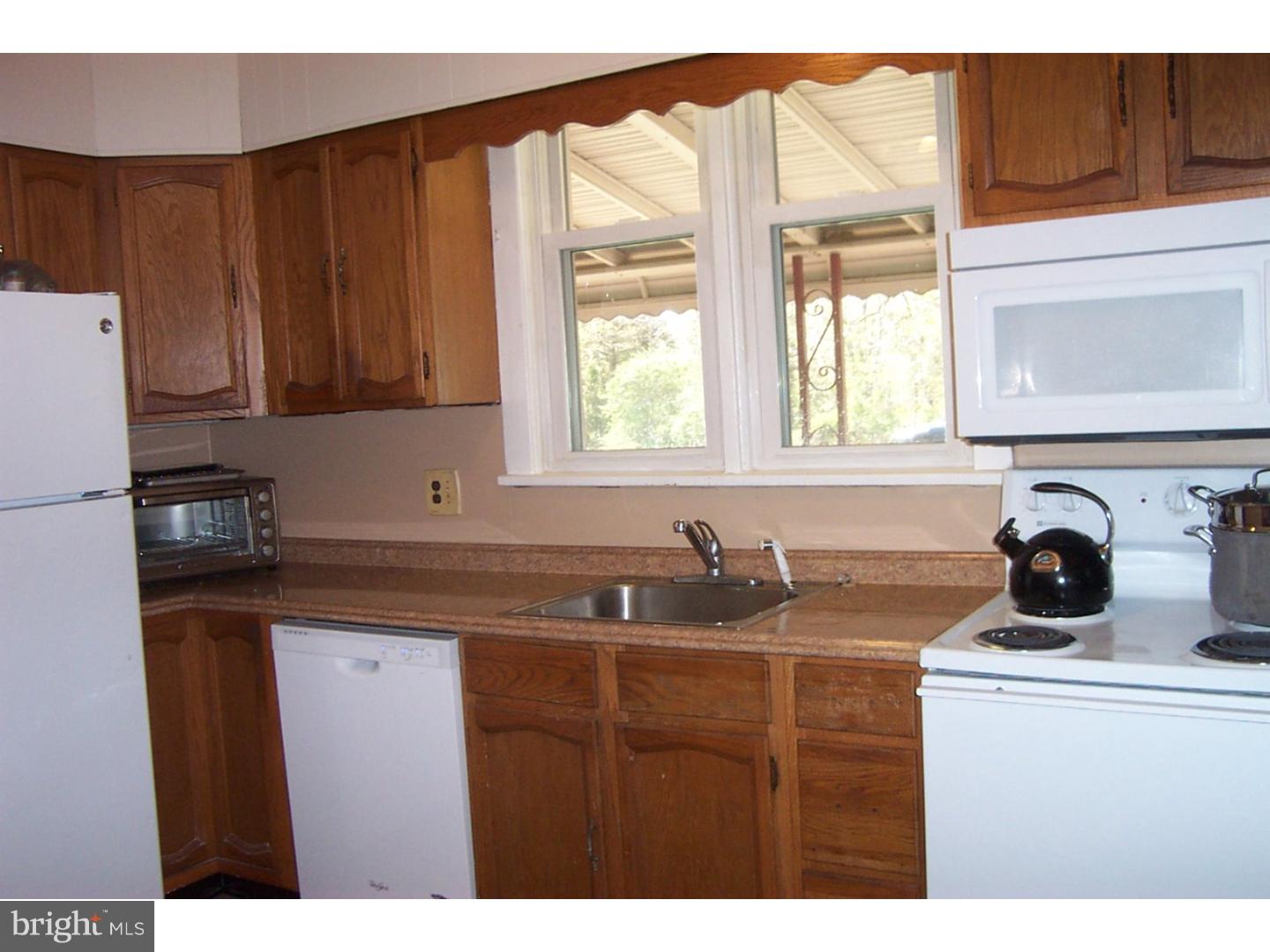 305 Tuckahoe Road Sewell, NJ 08080 - Photo 7 of 18 Kitchen