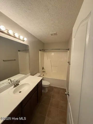 $2,300 | 419 Lafitte Way, New Bern, NC 28560