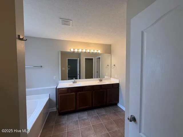 $2,300 | 419 Lafitte Way, New Bern, NC 28560