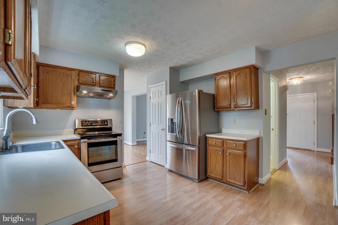 9328 Kings Grant Road Laurel, MD 20723 - Photo 2 of 47 Gallery Image 2