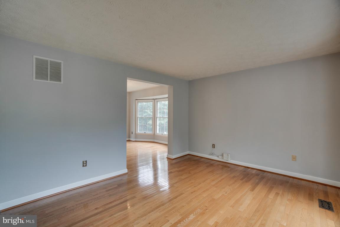 9328 Kings Grant Road Laurel, MD 20723 - Photo 15 of 47 Gallery Image 15