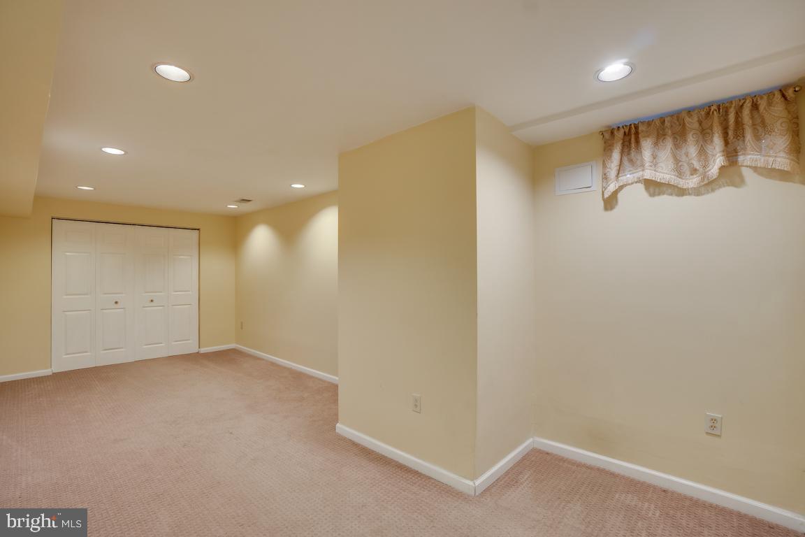 9328 Kings Grant Road Laurel, MD 20723 - Photo 36 of 47 Gallery Image 36