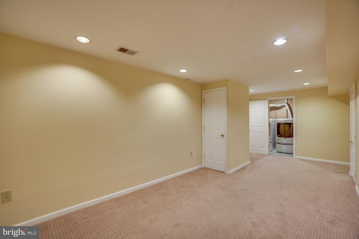 9328 Kings Grant Road Laurel, MD 20723 - Photo 38 of 47 Gallery Image 38