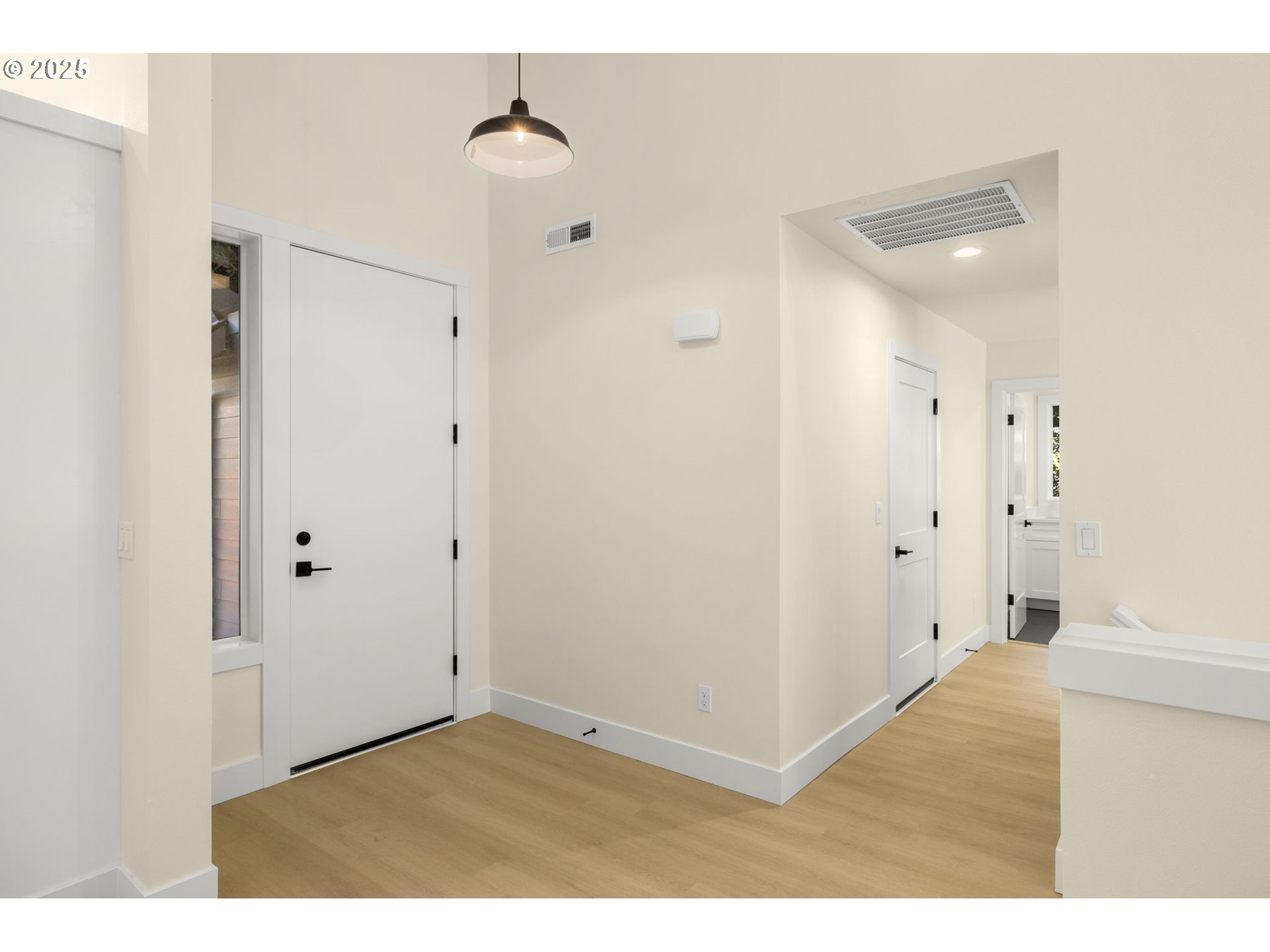 32904 Northwest View Terrace Place Scappoose, OR 97056 - Photo 15 of 34 a view of an empty room