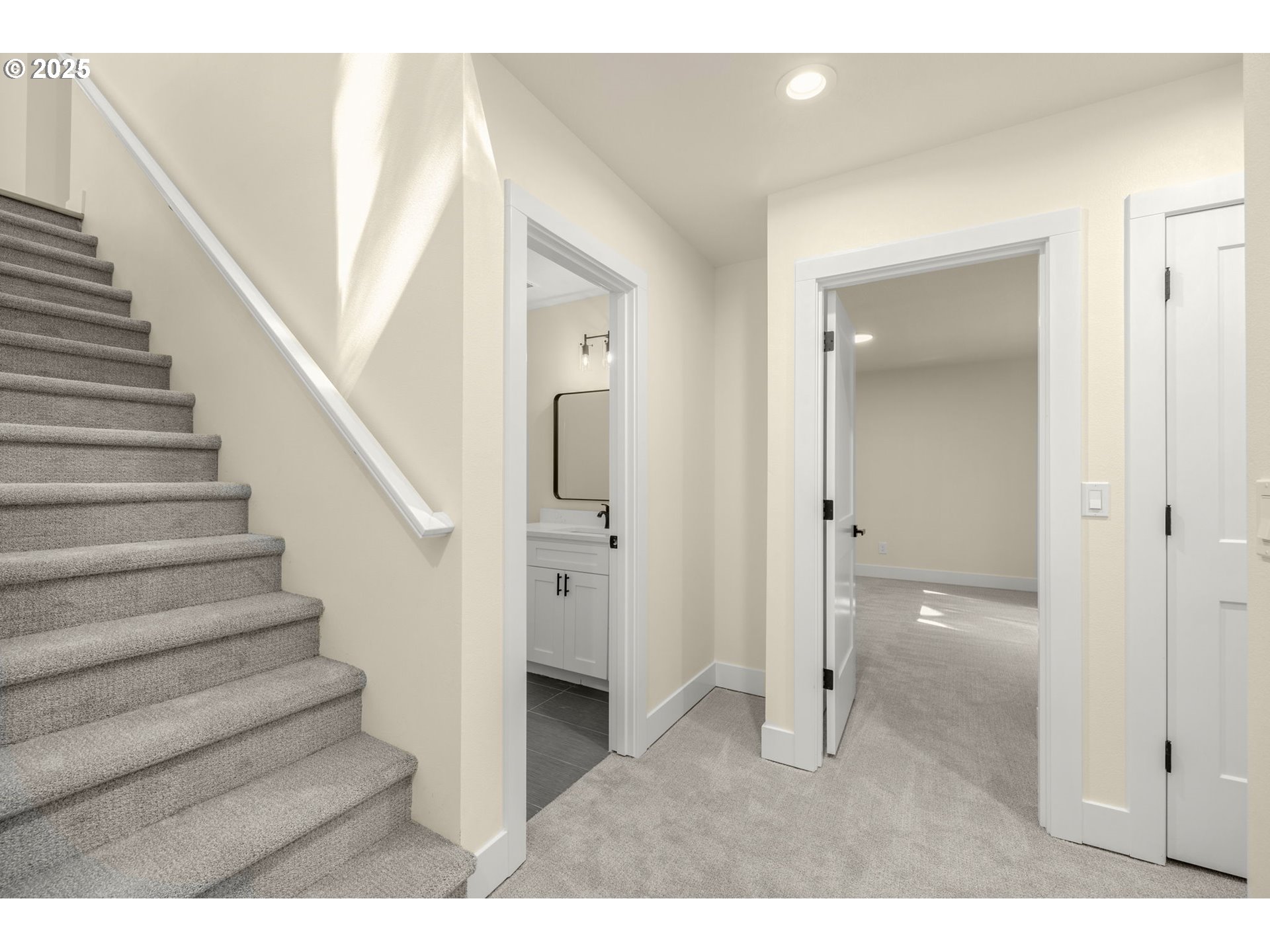 32904 Northwest View Terrace Place Scappoose, OR 97056 - Photo 23 of 34 a view of entryway with wooden floor