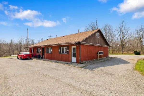 $379,000 | 4865 Highway 30, Columbia City, IN 46725