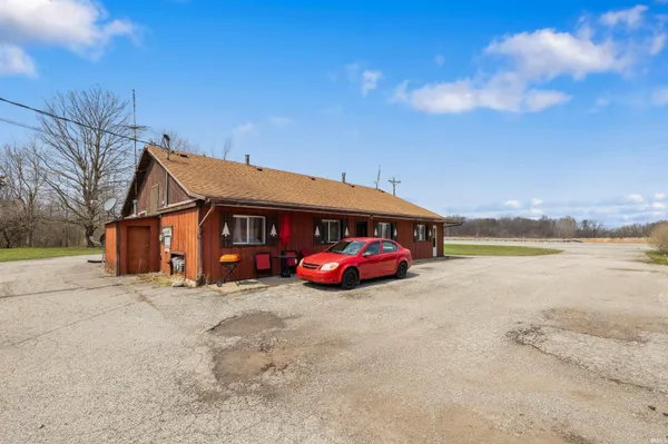 $379,000 | 4865 Highway 30, Columbia City, IN 46725