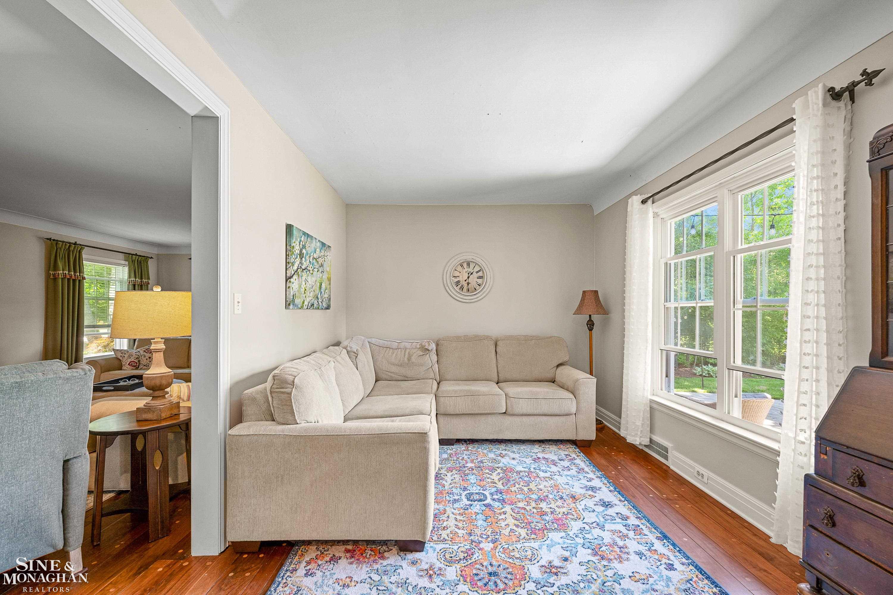 100 Roslyn Road Grosse Pointe Woods, MI 48236 - Photo 13 of 55