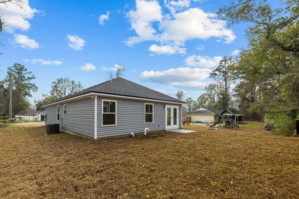 $1,750 | 74 Shawnee Trail, Crawfordville, FL 32327