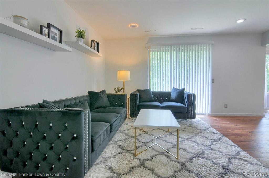 515 Highland Road, Unit 3 Howell, MI 48843 - Photo 4 of 25