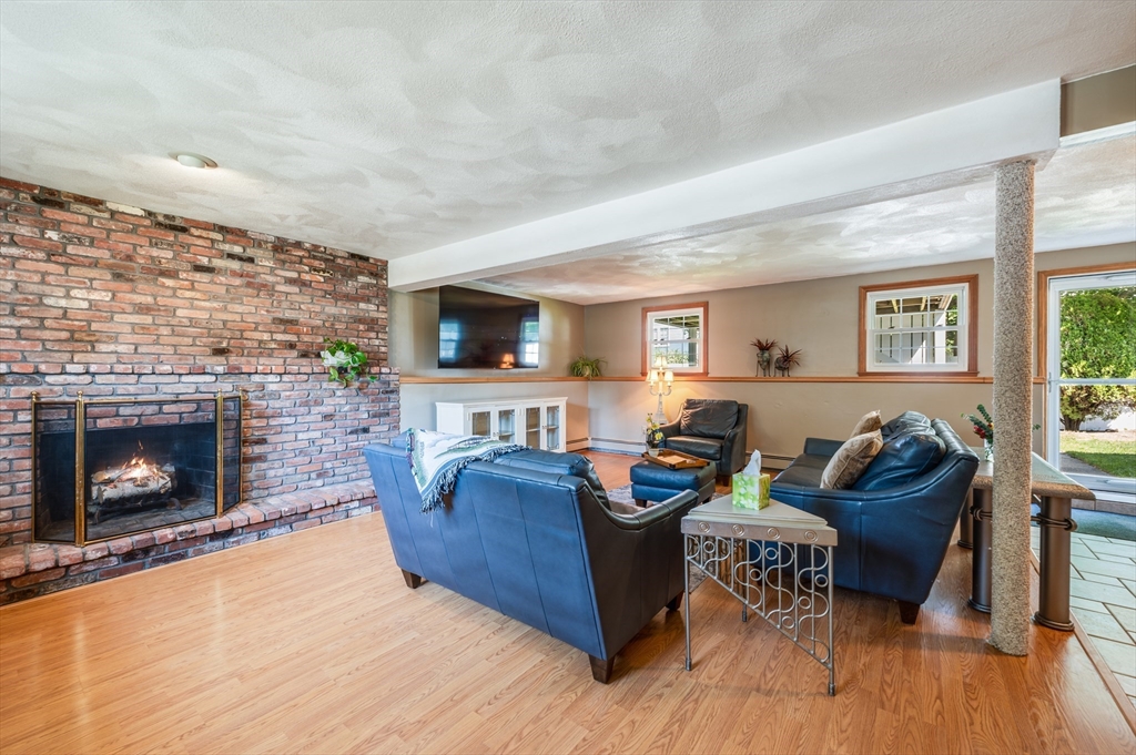 15 Parkview Road Reading, MA 01867 - Photo 20 of 42 Gallery Image 20