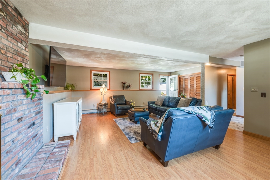 15 Parkview Road Reading, MA 01867 - Photo 21 of 42 Gallery Image 21