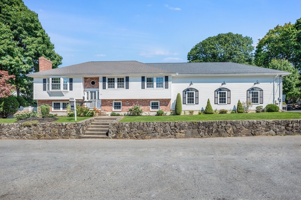 15 Parkview Road Reading, MA 01867 - Photo 39 of 42 Gallery Image 39